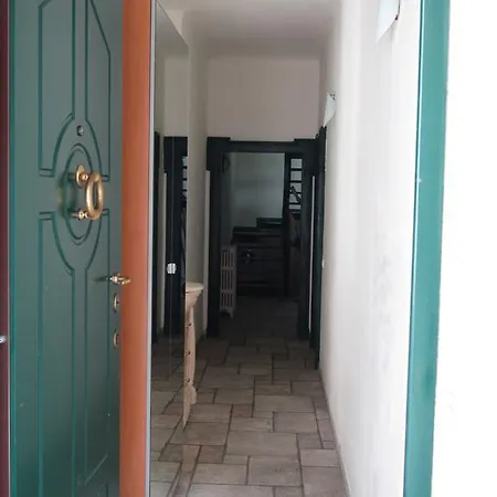 Cosy Open Space In Central Area דירה *