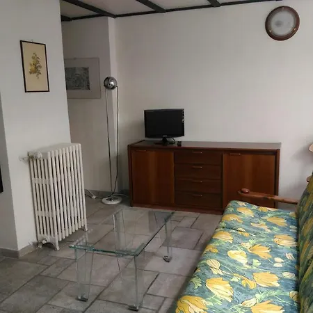 Cosy Open Space In Central Area דירה *