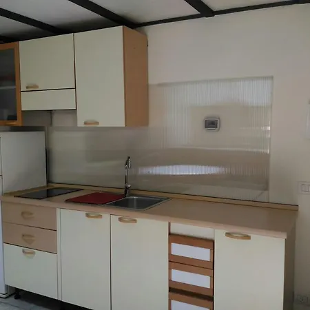 Cosy Open Space In Central Area דירה *
